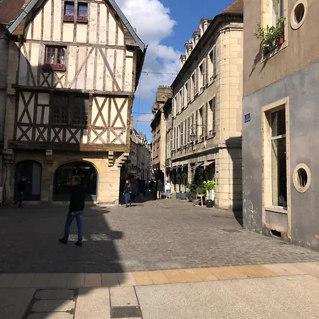 Appart Cosy 6 Personnes - Parking Gratuit - Centre Ville Historique Dijon Exterior foto