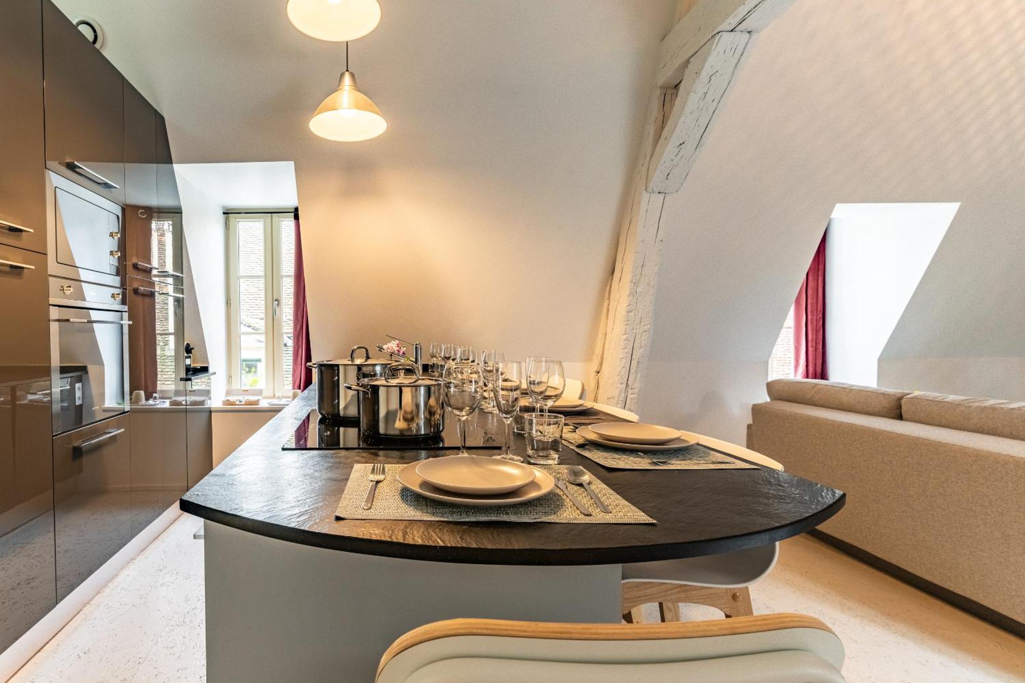 Cosy 6 Personnes - Parking Gratuit - Centre Historique Apartment
